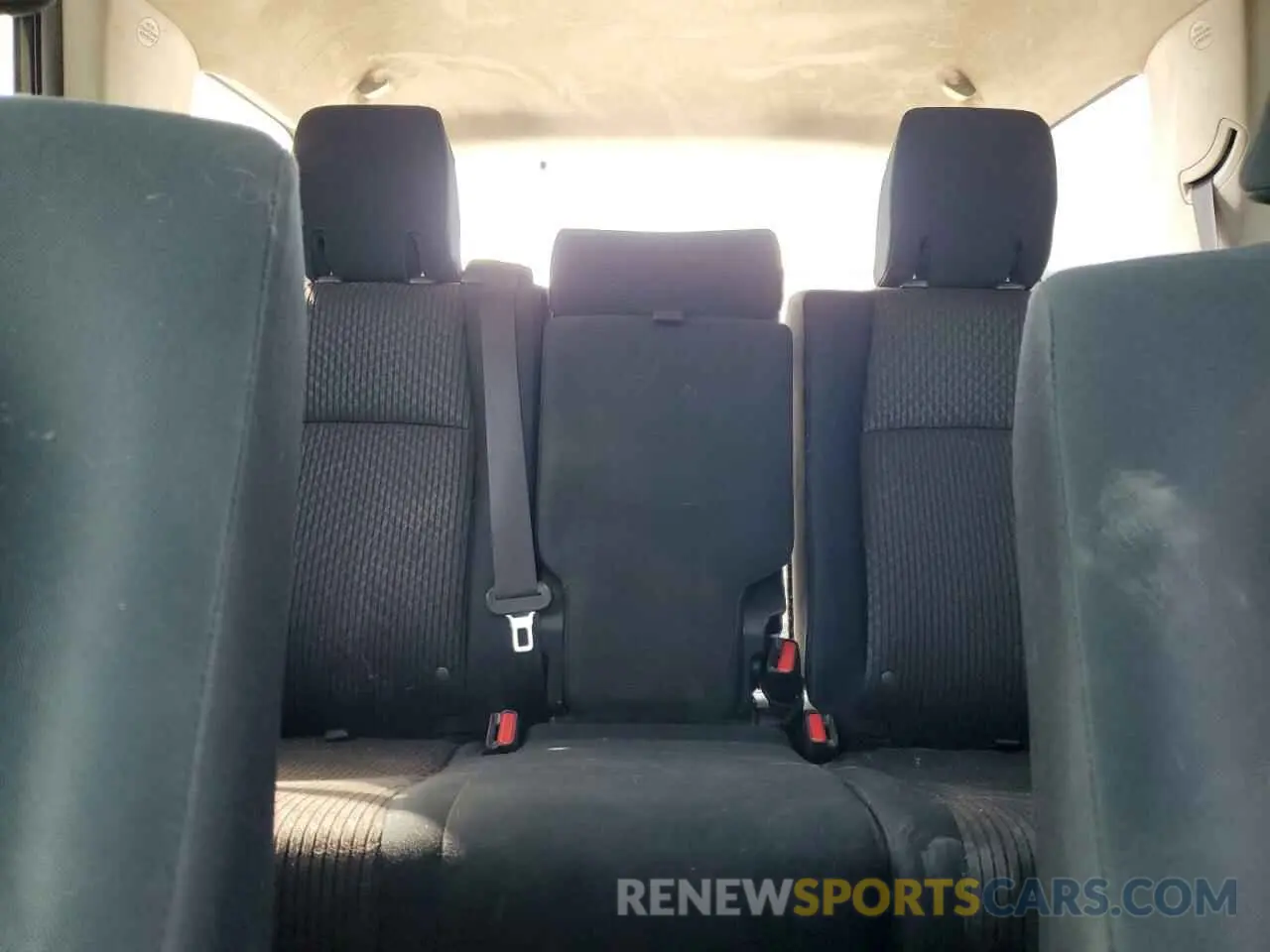 10 fotografías del automóvil dañado JTEBU5JR4K5625901 TOYOTA 4RUNNER 2019