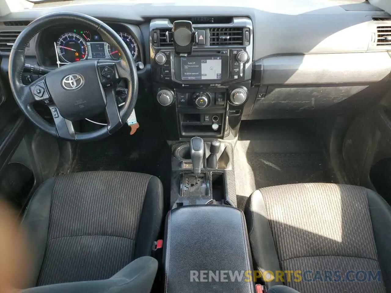 8 fotografías del automóvil dañado JTEBU5JR4K5625901 TOYOTA 4RUNNER 2019