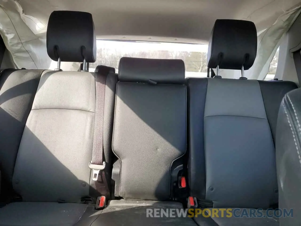 10 fotografías del automóvil dañado JTEBU5JR4K5631648 TOYOTA 4RUNNER 2019
