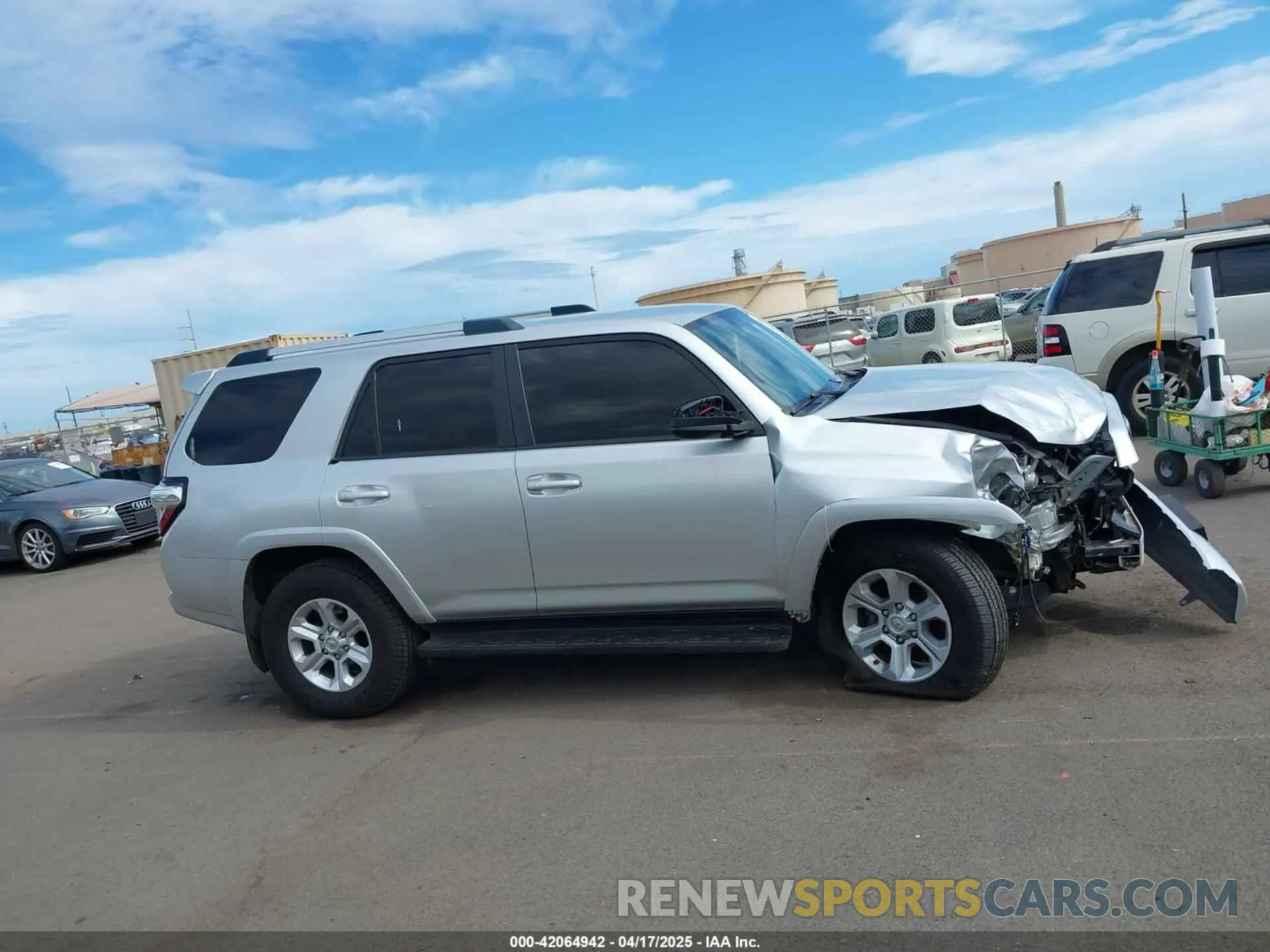 14 fotografías del automóvil dañado JTEBU5JR4K5632833 TOYOTA 4RUNNER 2019