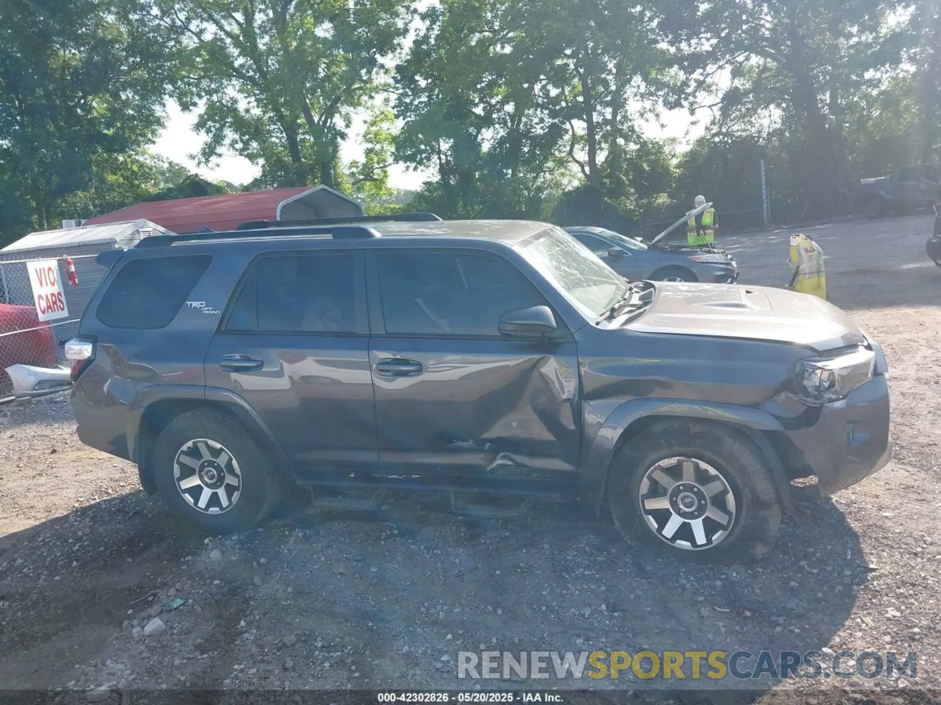 13 fotografías del automóvil dañado JTEBU5JR4K5655481 TOYOTA 4RUNNER 2019