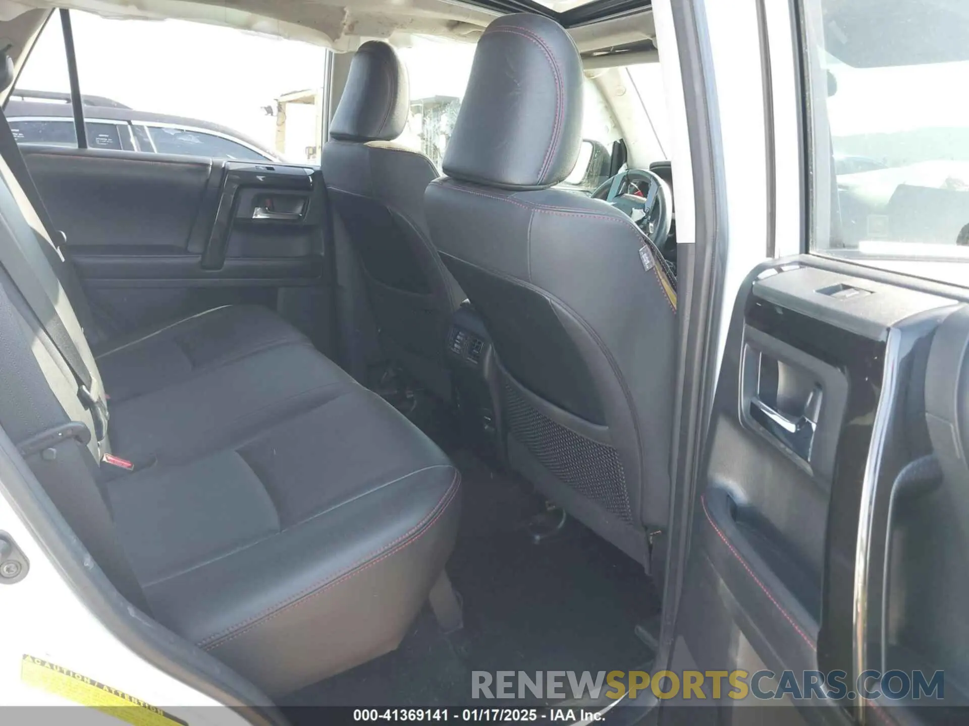 8 fotografías del automóvil dañado JTEBU5JR4K5659014 TOYOTA 4RUNNER 2019
