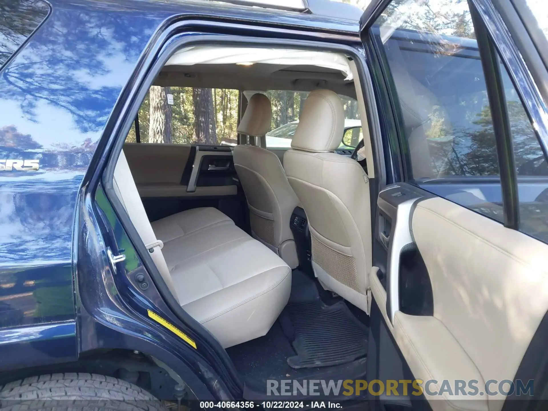 8 fotografías del automóvil dañado JTEBU5JR4K5694023 TOYOTA 4RUNNER 2019