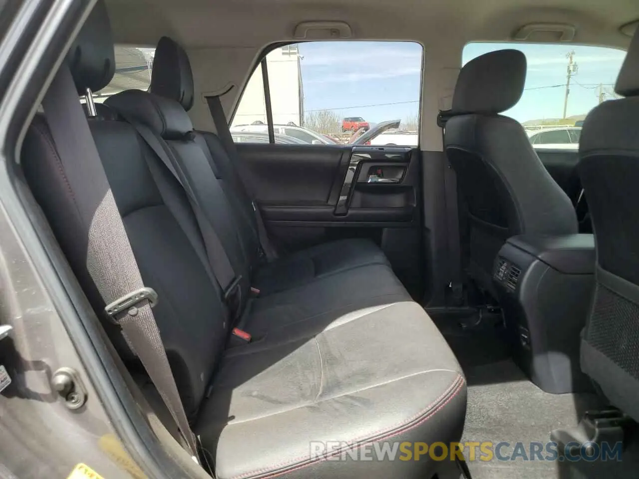 11 fotografías del automóvil dañado JTEBU5JR4K5701505 TOYOTA 4RUNNER 2019