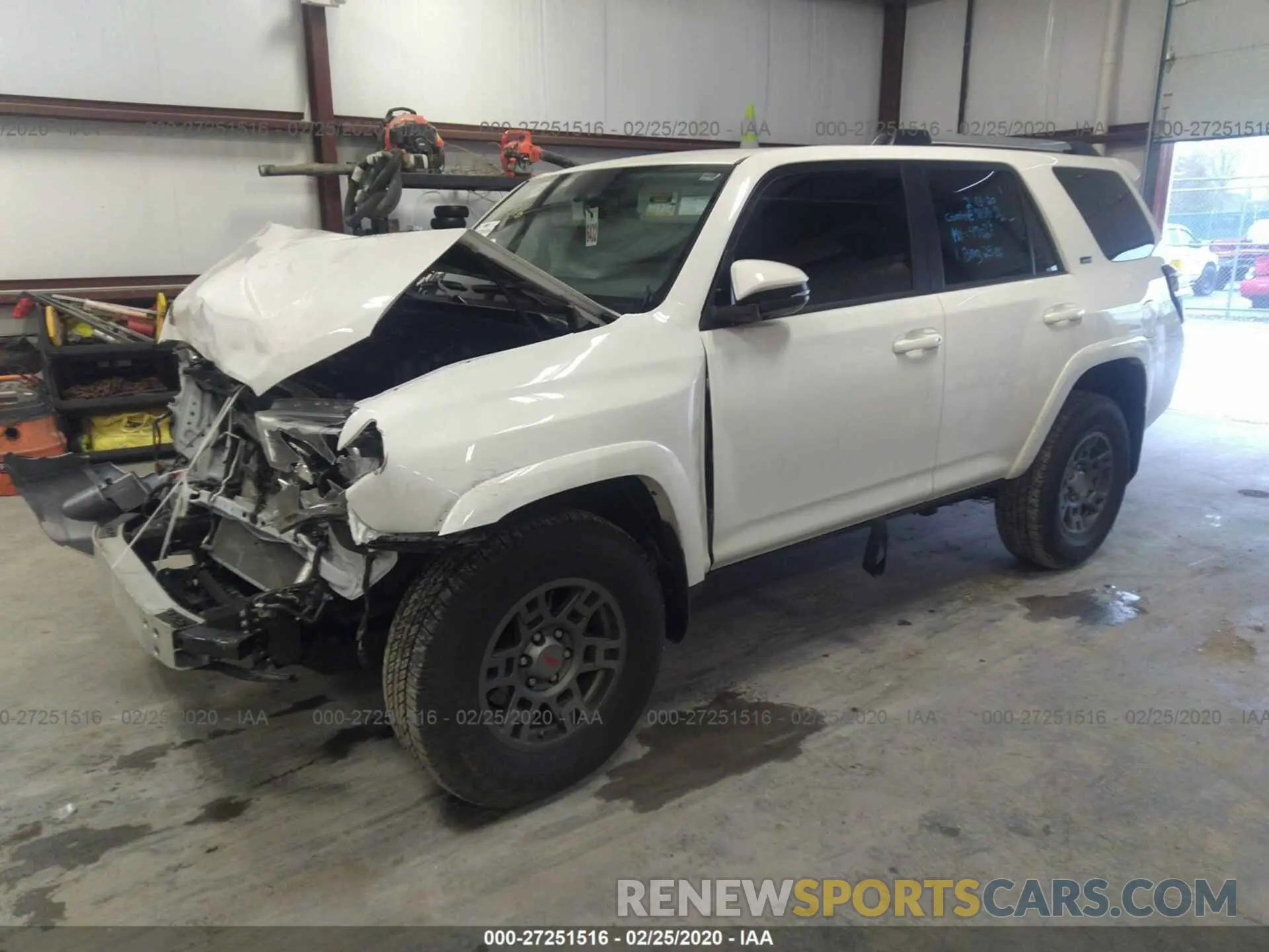 2 fotografías del automóvil dañado JTEBU5JR4K5709636 TOYOTA 4RUNNER 2019