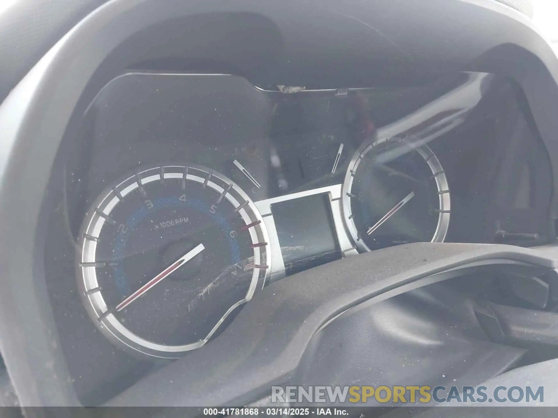 15 fotografías del automóvil dañado JTEBU5JR5K5620447 TOYOTA 4RUNNER 2019