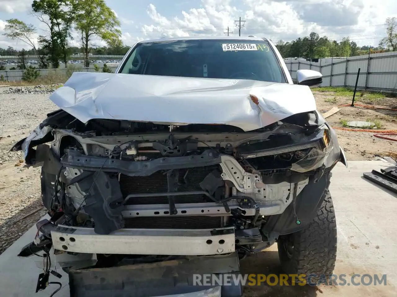 5 fotografías del automóvil dañado JTEBU5JR5K5668613 TOYOTA 4RUNNER 2019