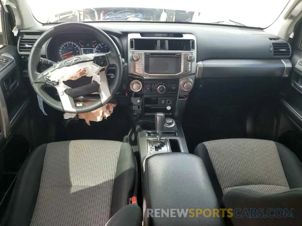 8 fotografías del automóvil dañado JTEBU5JR5K5668613 TOYOTA 4RUNNER 2019