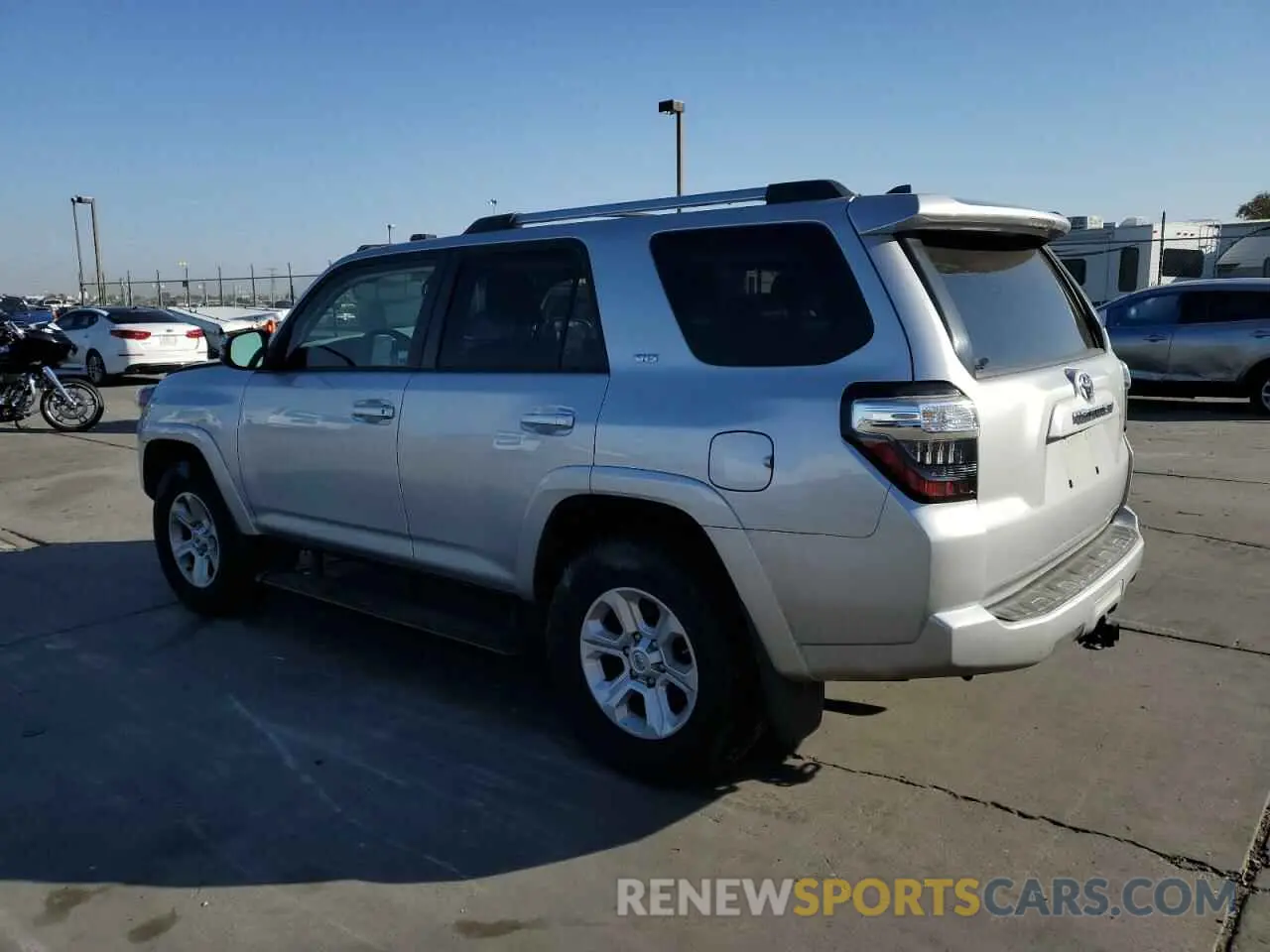 2 fotografías del automóvil dañado JTEBU5JR5K5729121 TOYOTA 4RUNNER 2019