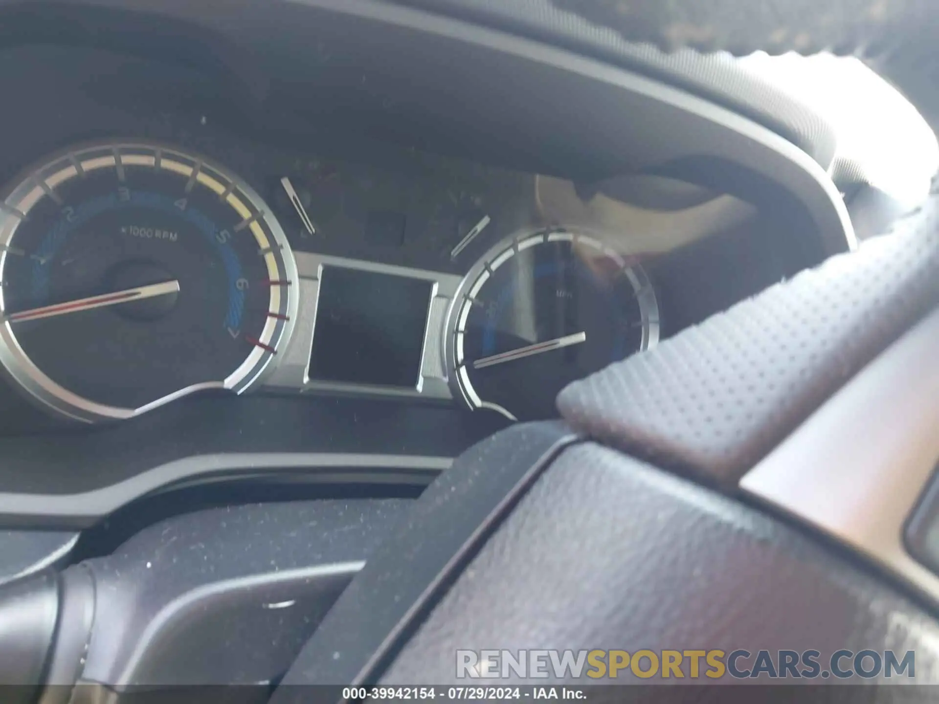 7 fotografías del automóvil dañado JTEBU5JR6K5649407 TOYOTA 4RUNNER 2019