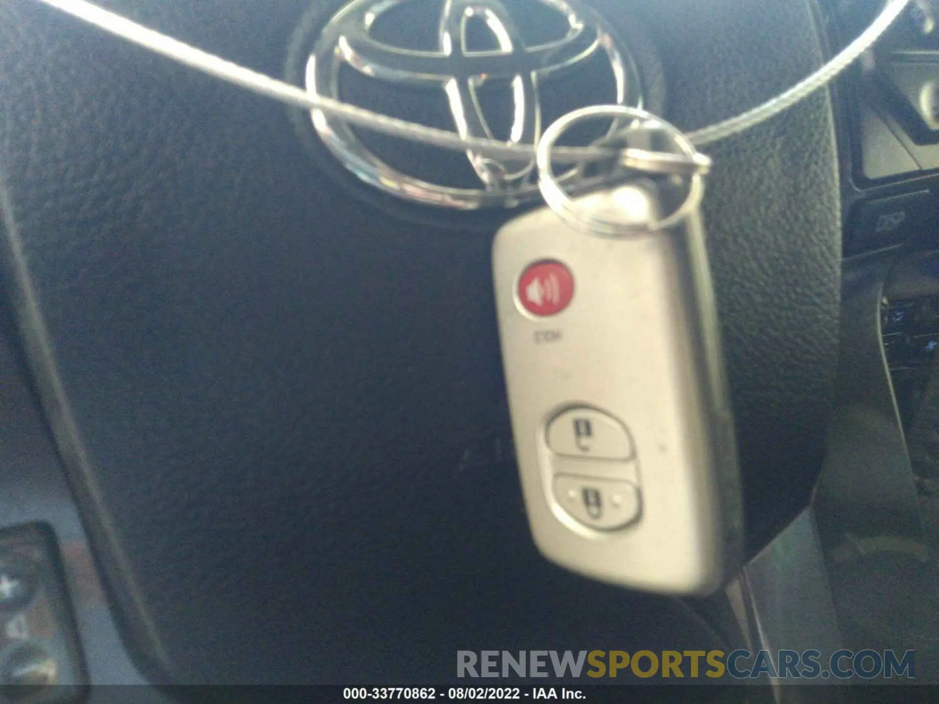 11 fotografías del automóvil dañado JTEBU5JR6K5652050 TOYOTA 4RUNNER 2019