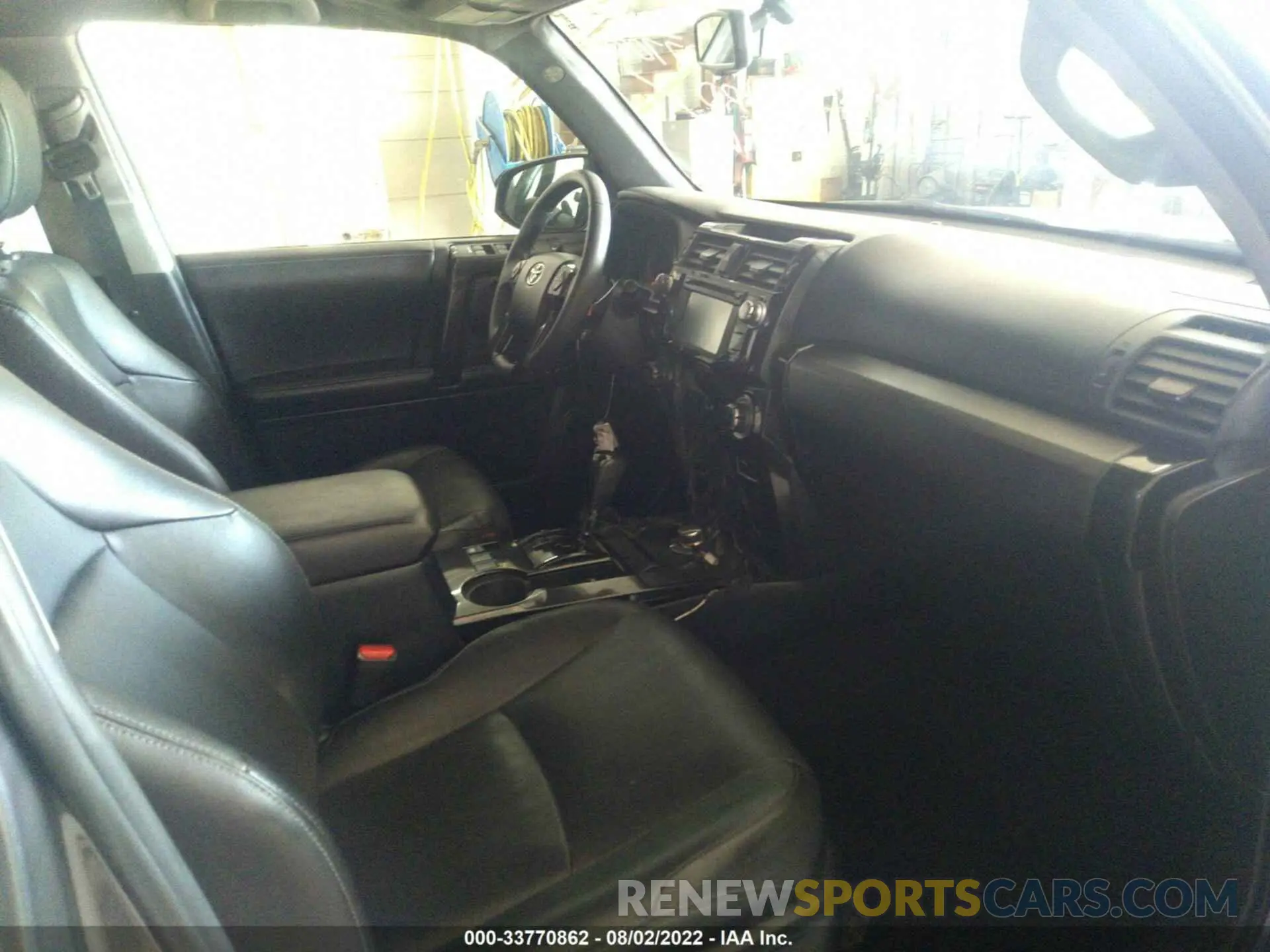 5 fotografías del automóvil dañado JTEBU5JR6K5652050 TOYOTA 4RUNNER 2019
