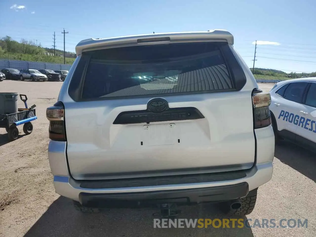 6 fotografías del automóvil dañado JTEBU5JR6K5652856 TOYOTA 4RUNNER 2019