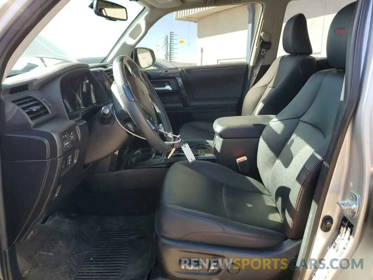 7 fotografías del automóvil dañado JTEBU5JR6K5652856 TOYOTA 4RUNNER 2019