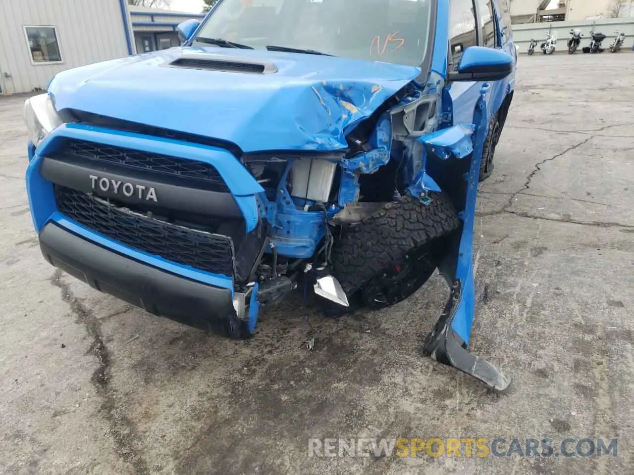 9 fotografías del automóvil dañado JTEBU5JR6K5658429 TOYOTA 4RUNNER 2019