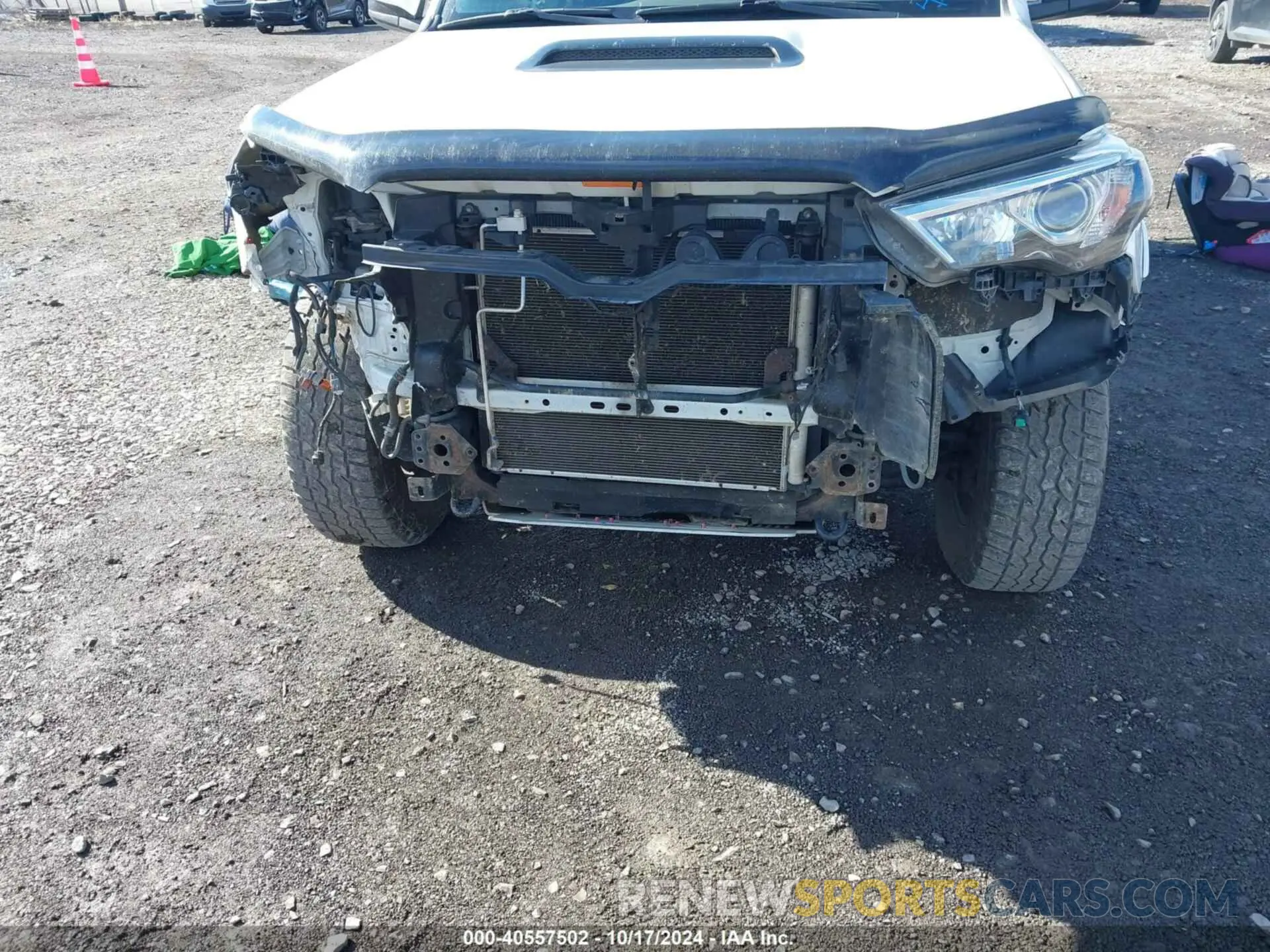 12 fotografías del automóvil dañado JTEBU5JR6K5730925 TOYOTA 4RUNNER 2019