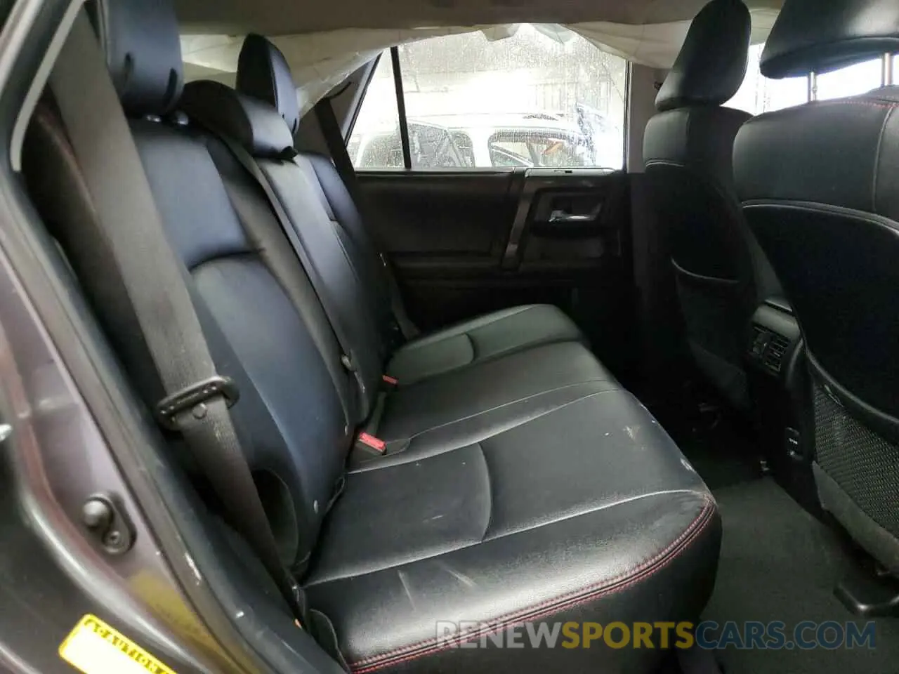 11 fotografías del automóvil dañado JTEBU5JR6K5731010 TOYOTA 4RUNNER 2019