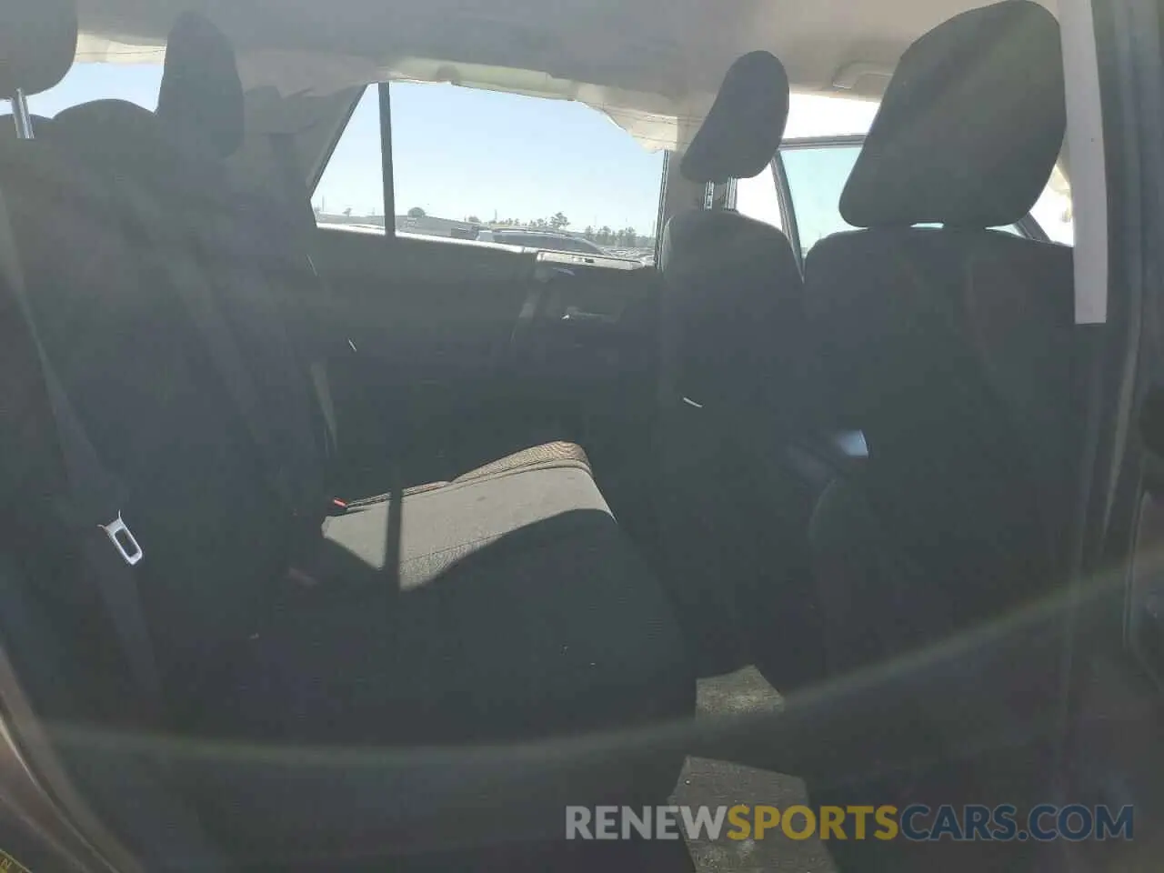 10 fotografías del automóvil dañado JTEBU5JR6K5736675 TOYOTA 4RUNNER 2019