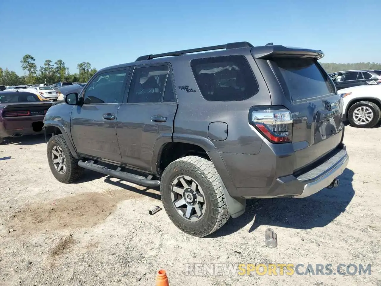 2 fotografías del automóvil dañado JTEBU5JR6K5736675 TOYOTA 4RUNNER 2019