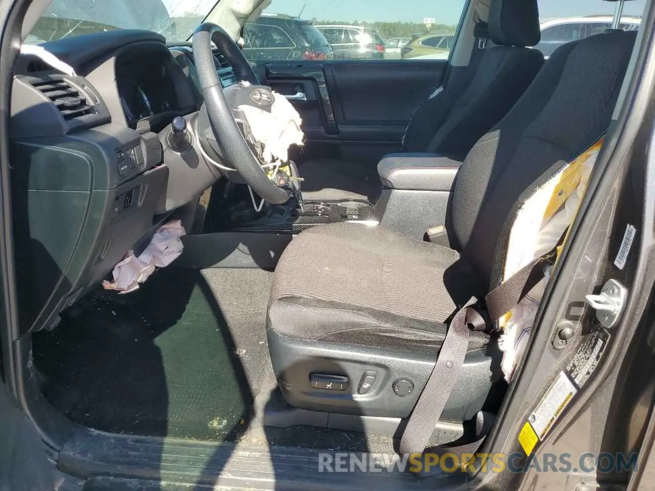 7 fotografías del automóvil dañado JTEBU5JR6K5736675 TOYOTA 4RUNNER 2019