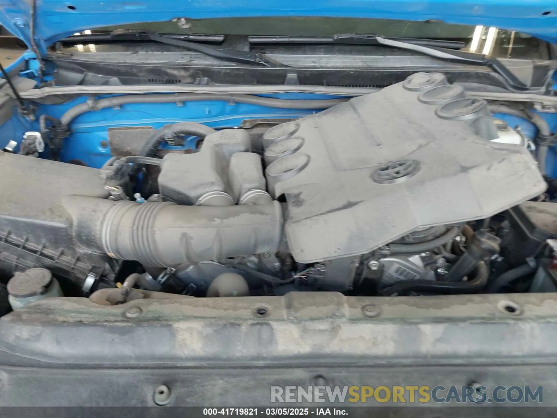 10 fotografías del automóvil dañado JTEBU5JR7K5645074 TOYOTA 4RUNNER 2019