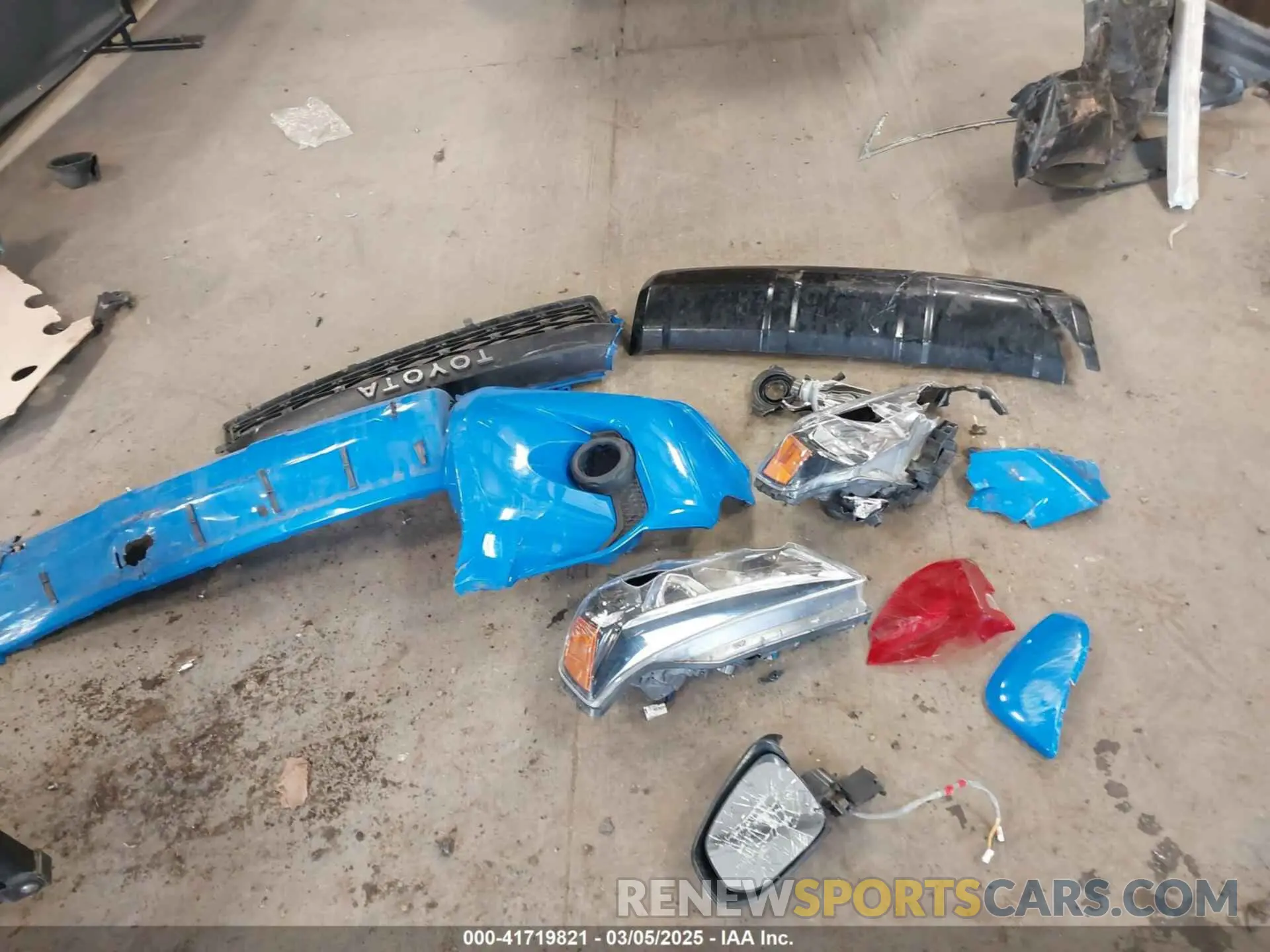 12 fotografías del automóvil dañado JTEBU5JR7K5645074 TOYOTA 4RUNNER 2019