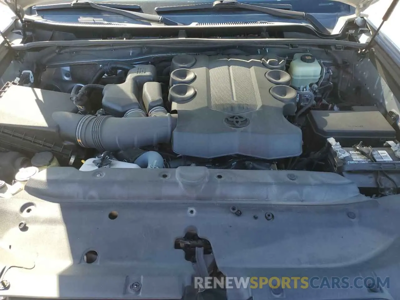12 fotografías del automóvil dañado JTEBU5JR7K5648248 TOYOTA 4RUNNER 2019