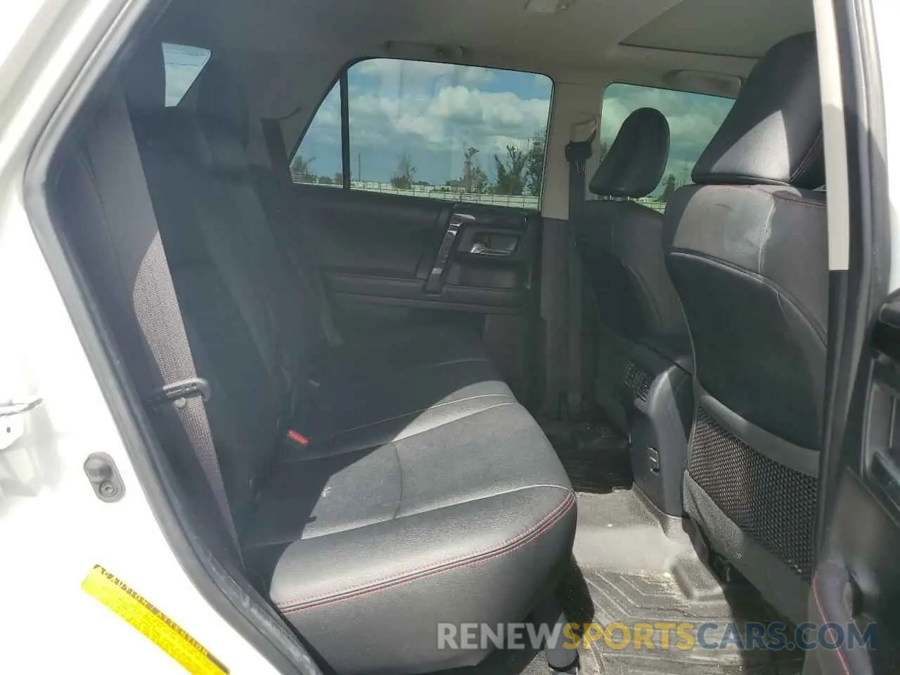 11 fotografías del automóvil dañado JTEBU5JR7K5661856 TOYOTA 4RUNNER 2019