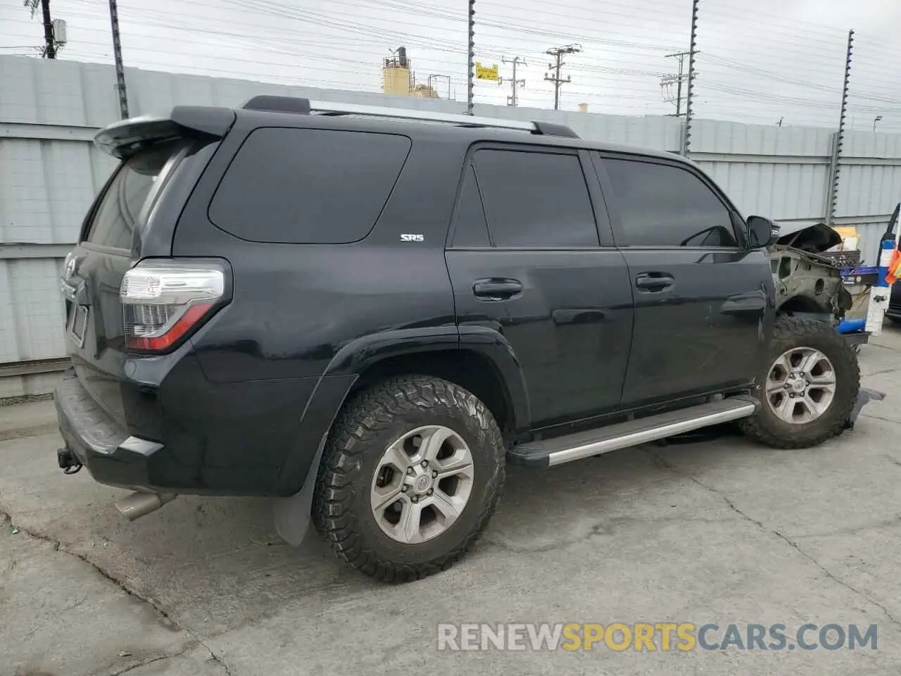 3 fotografías del automóvil dañado JTEBU5JR7K5688975 TOYOTA 4RUNNER 2019