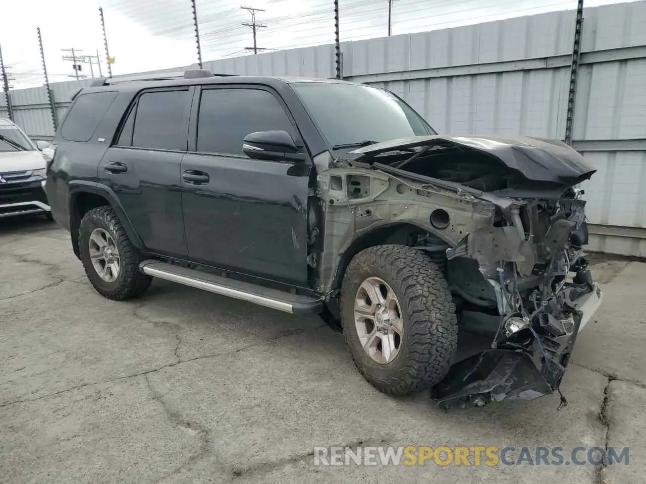4 fotografías del automóvil dañado JTEBU5JR7K5688975 TOYOTA 4RUNNER 2019