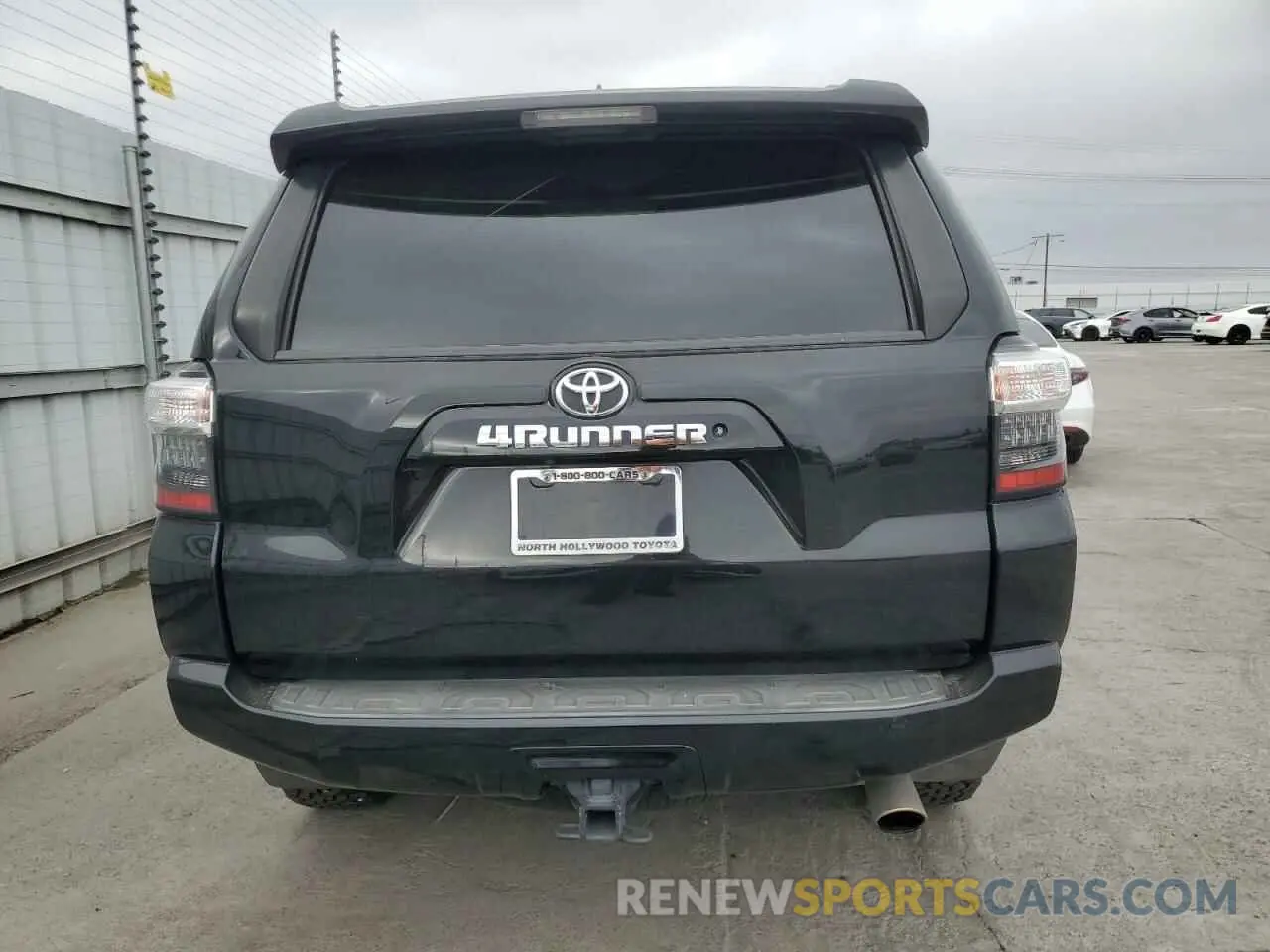 6 fotografías del automóvil dañado JTEBU5JR7K5688975 TOYOTA 4RUNNER 2019