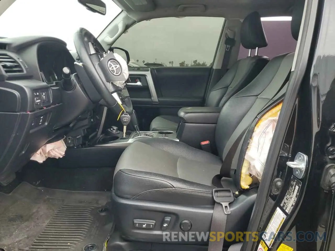 7 fotografías del automóvil dañado JTEBU5JR7K5688975 TOYOTA 4RUNNER 2019