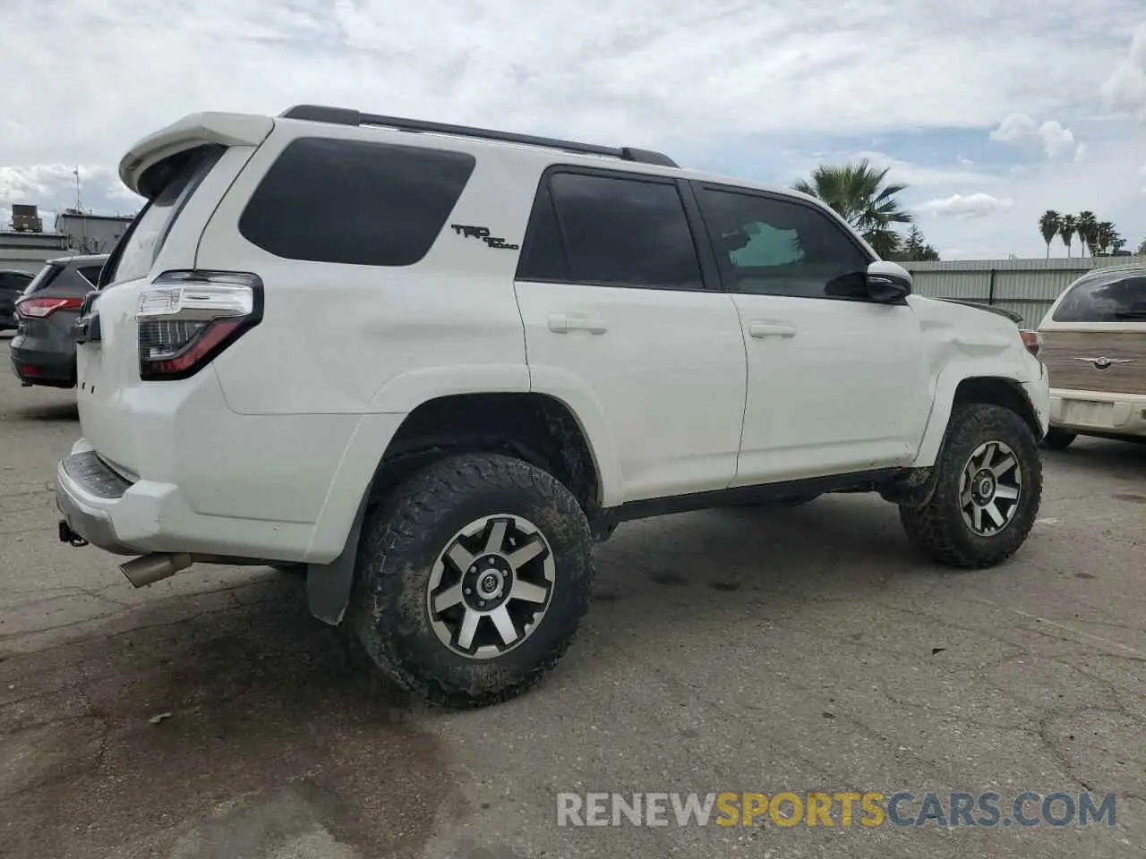 3 fotografías del automóvil dañado JTEBU5JR7K5703538 TOYOTA 4RUNNER 2019