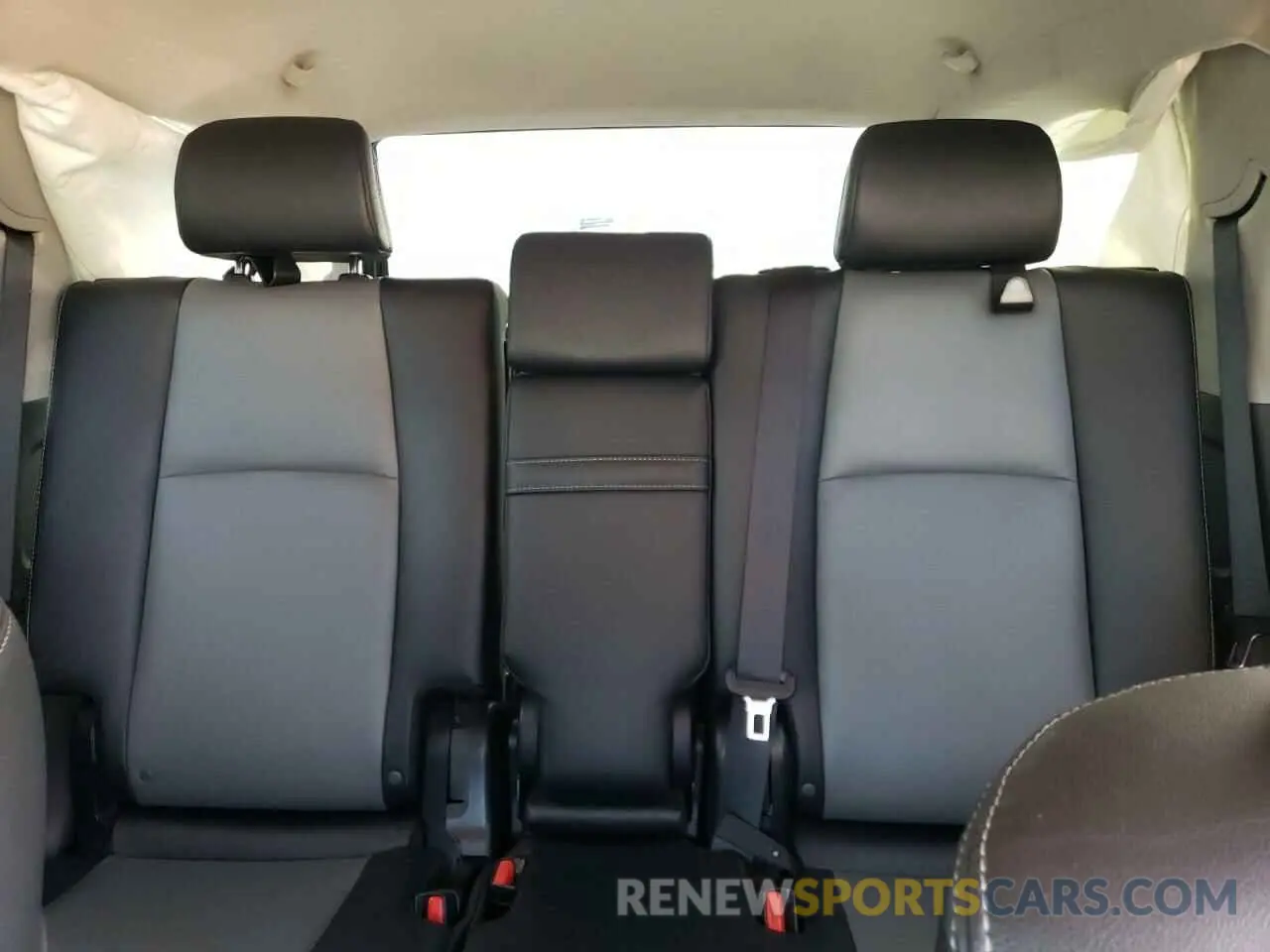 10 fotografías del automóvil dañado JTEBU5JR7K5711008 TOYOTA 4RUNNER 2019