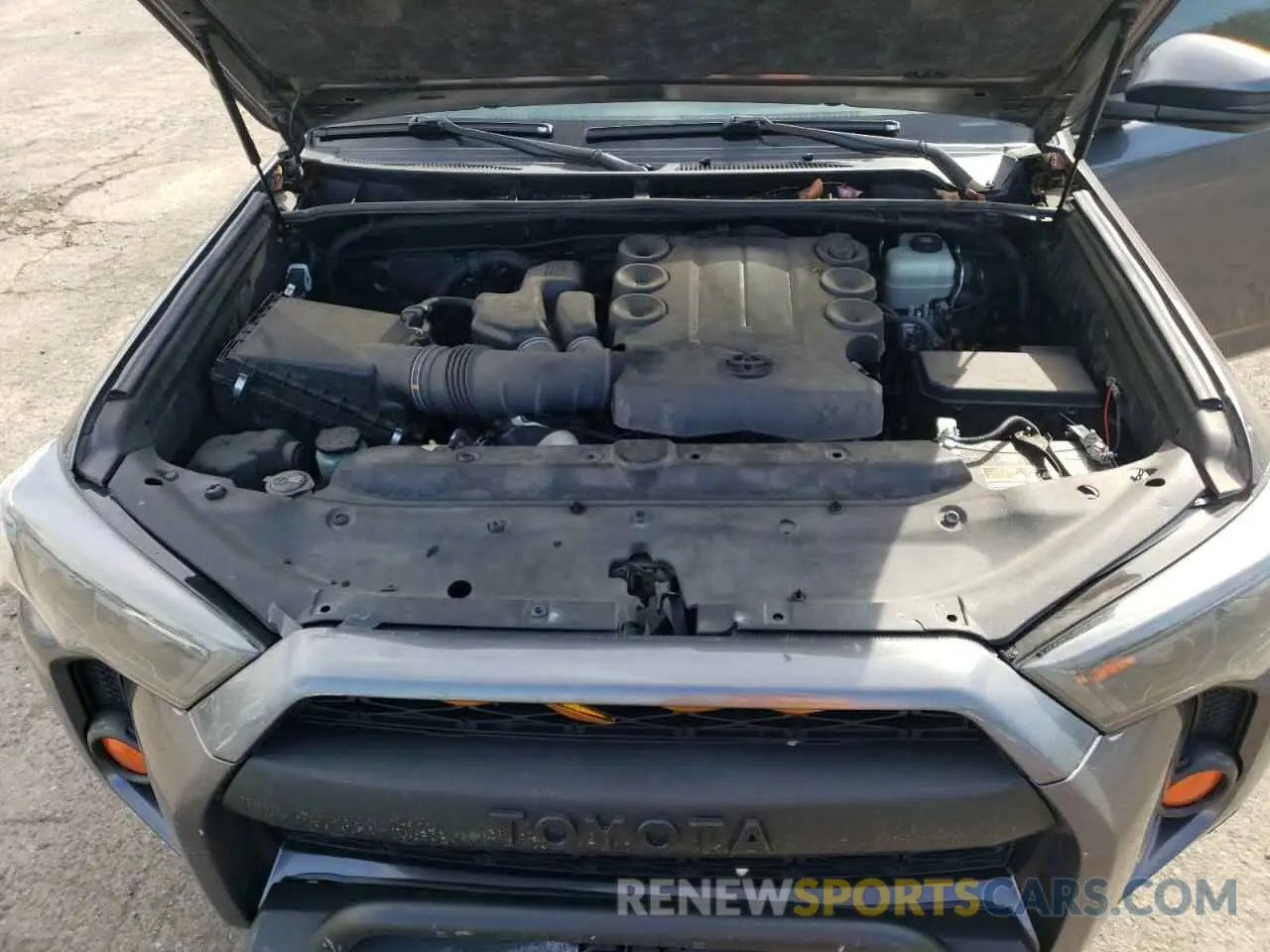 13 fotografías del automóvil dañado JTEBU5JR7K5711008 TOYOTA 4RUNNER 2019