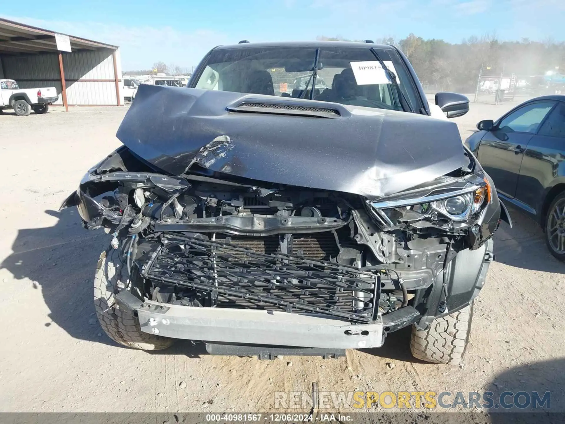 12 fotografías del automóvil dañado JTEBU5JR7K5720842 TOYOTA 4RUNNER 2019