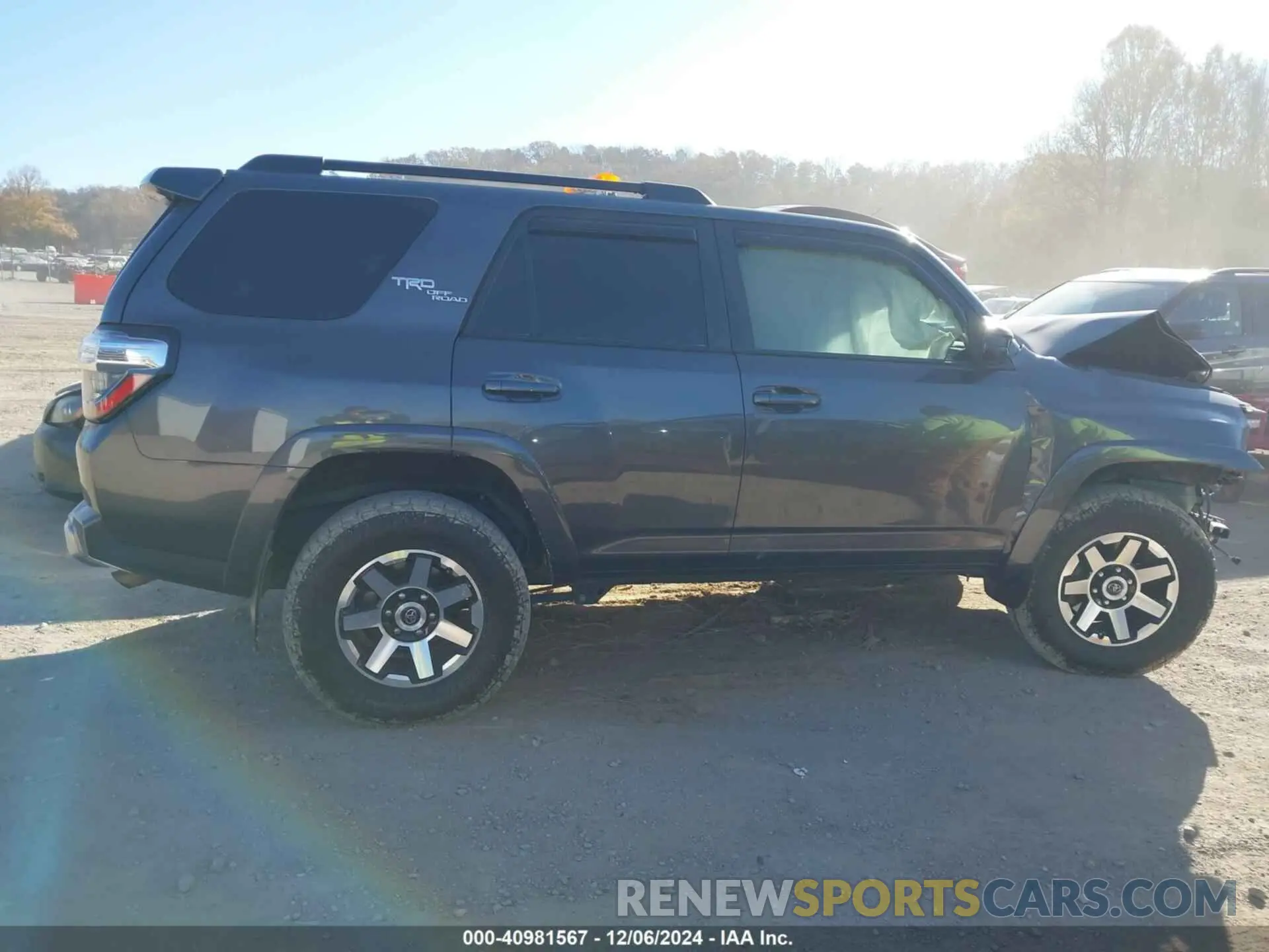 13 fotografías del automóvil dañado JTEBU5JR7K5720842 TOYOTA 4RUNNER 2019