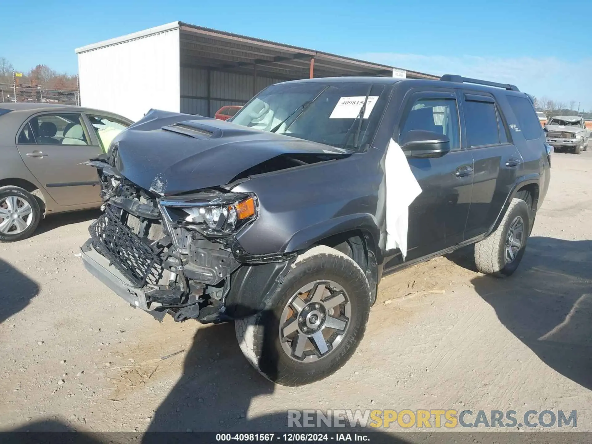 2 fotografías del automóvil dañado JTEBU5JR7K5720842 TOYOTA 4RUNNER 2019