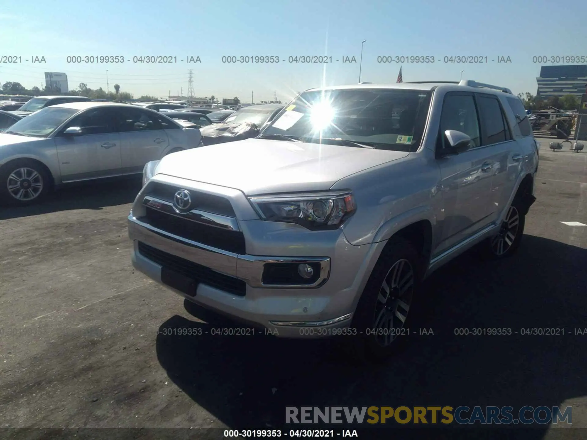 2 fotografías del automóvil dañado JTEBU5JR8K5638232 TOYOTA 4RUNNER 2019