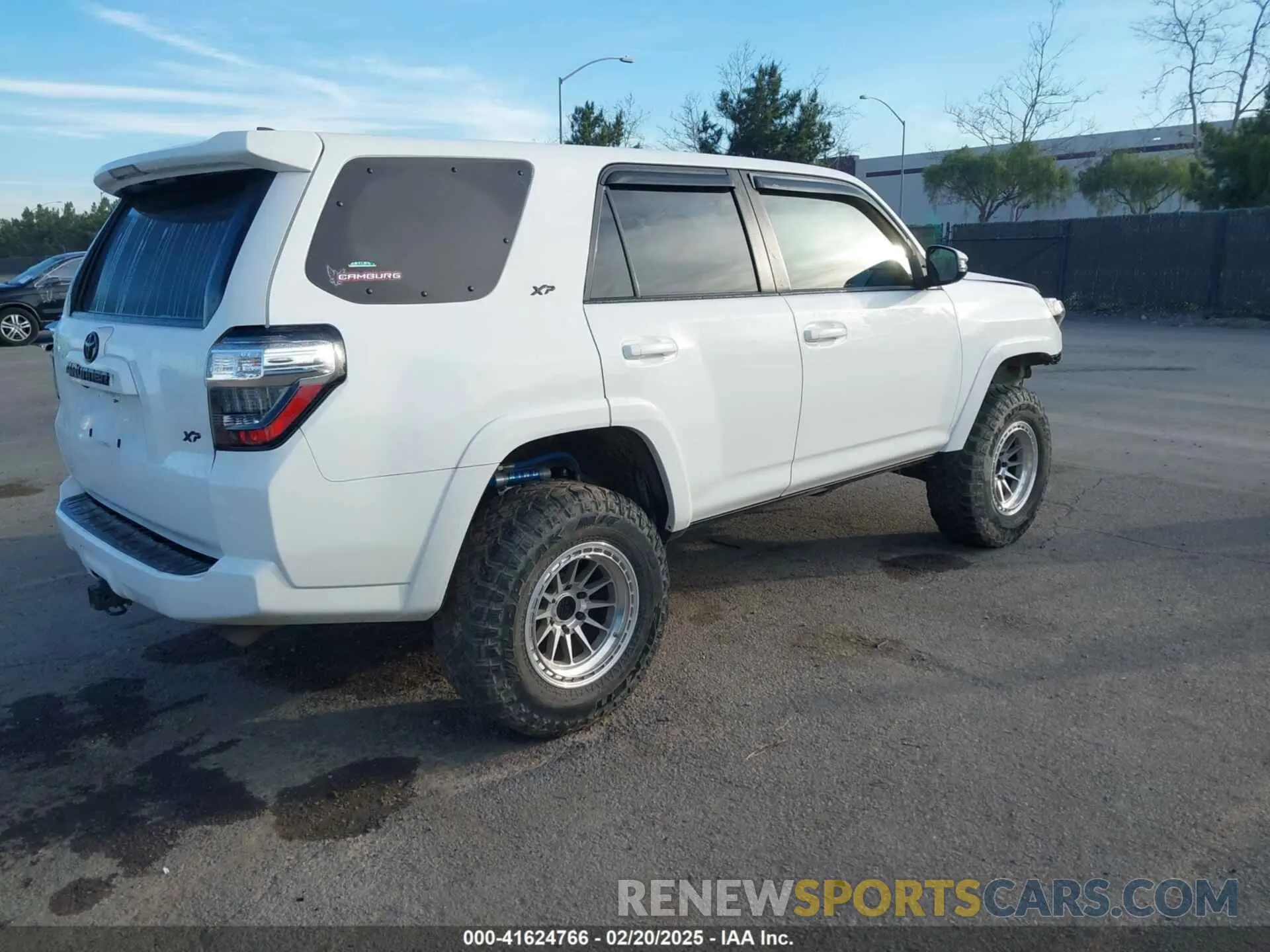4 fotografías del automóvil dañado JTEBU5JR8K5644399 TOYOTA 4RUNNER 2019