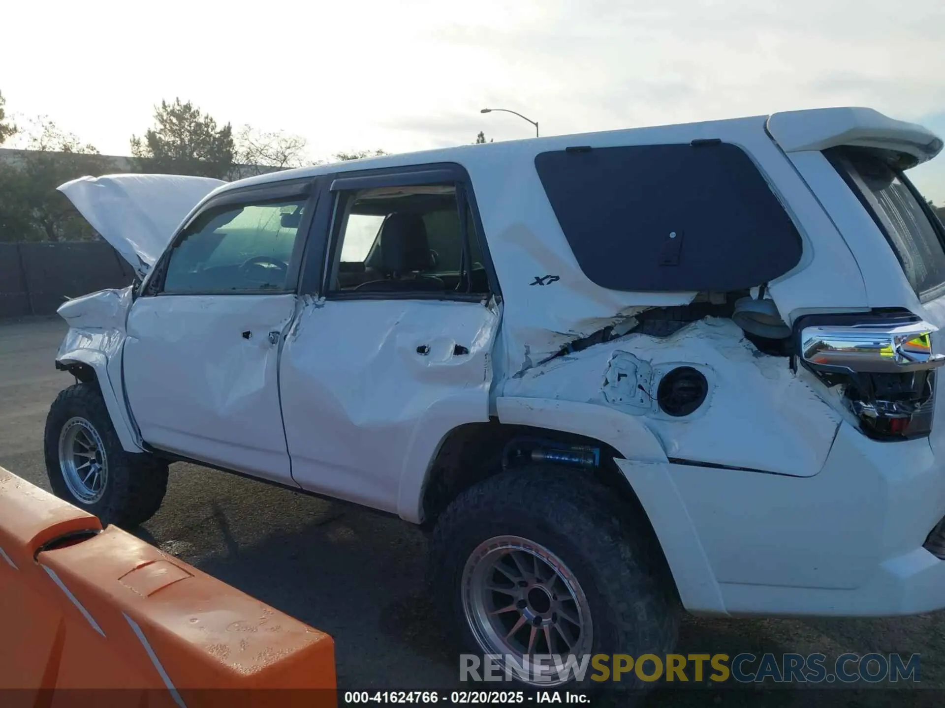 6 fotografías del automóvil dañado JTEBU5JR8K5644399 TOYOTA 4RUNNER 2019
