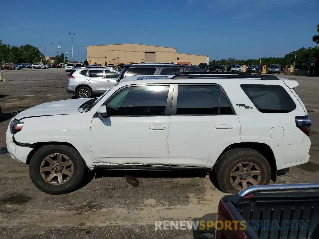 2 fotografías del automóvil dañado JTEBU5JR8K5648873 TOYOTA 4RUNNER 2019
