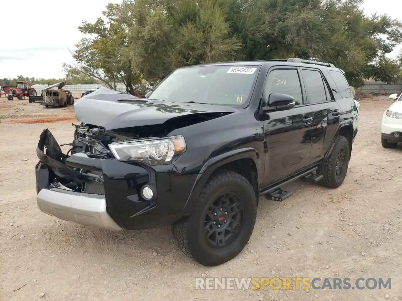2 fotografías del automóvil dañado JTEBU5JR8K5717965 TOYOTA 4RUNNER 2019