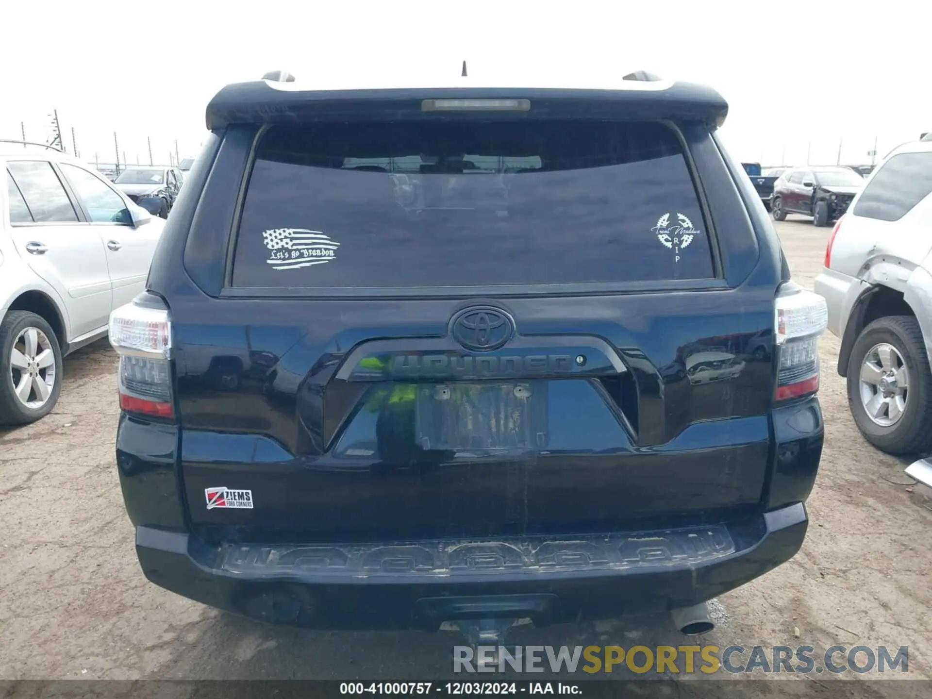 16 fotografías del automóvil dañado JTEBU5JR9K5631144 TOYOTA 4RUNNER 2019