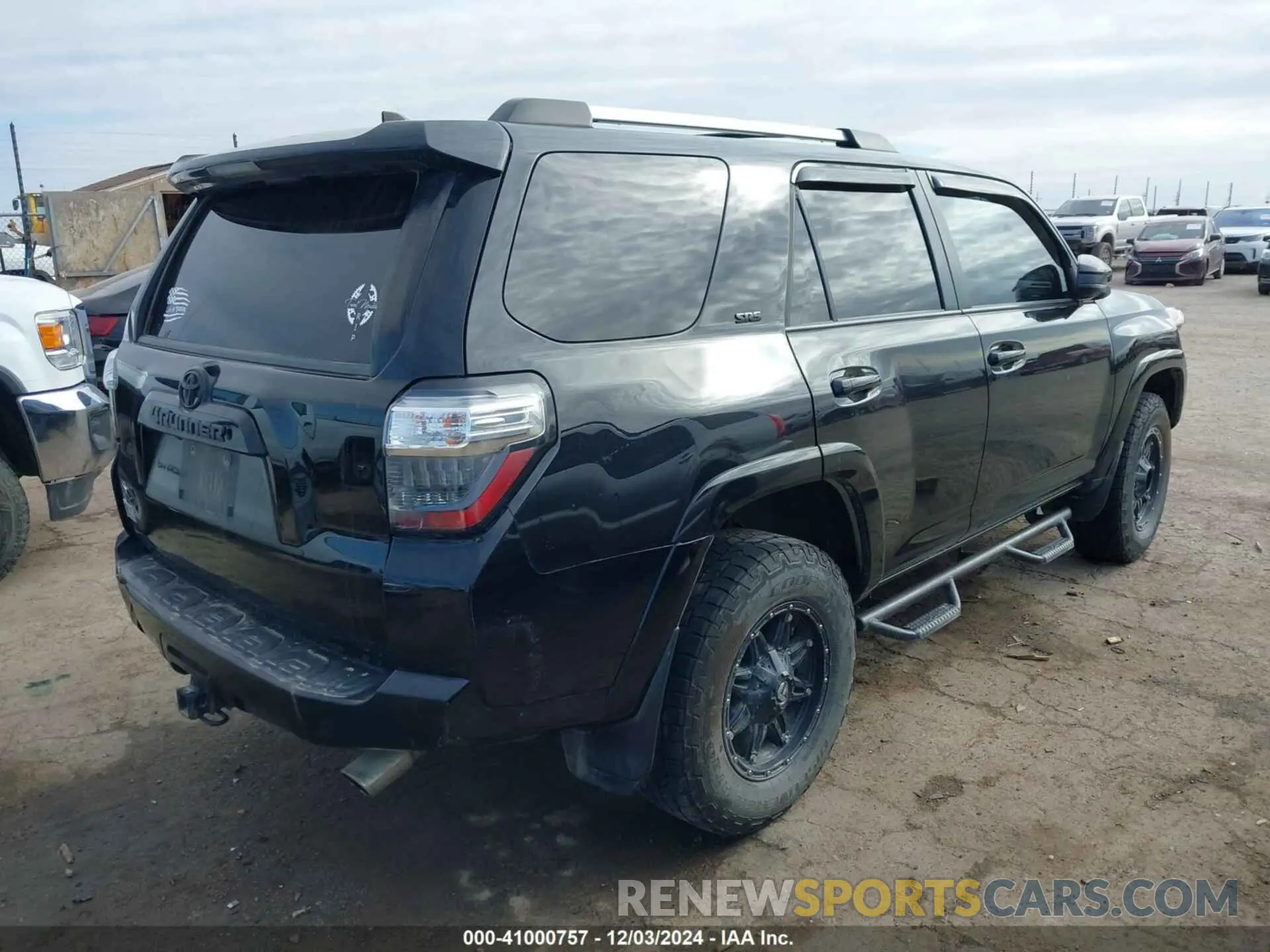 4 fotografías del automóvil dañado JTEBU5JR9K5631144 TOYOTA 4RUNNER 2019