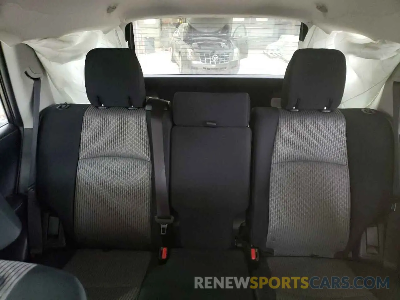 10 fotografías del automóvil dañado JTEBU5JR9K5664290 TOYOTA 4RUNNER 2019