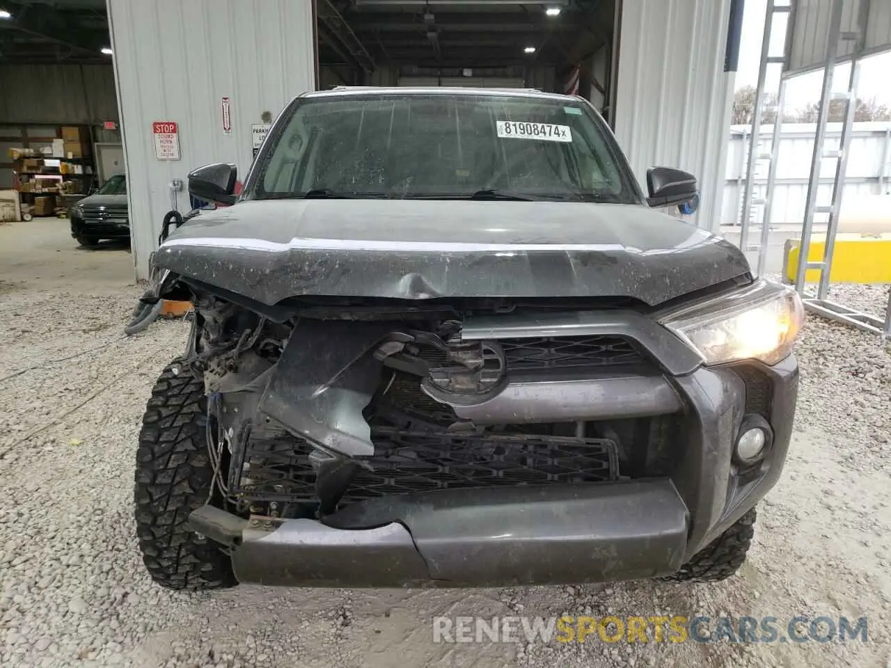 5 fotografías del automóvil dañado JTEBU5JR9K5664290 TOYOTA 4RUNNER 2019