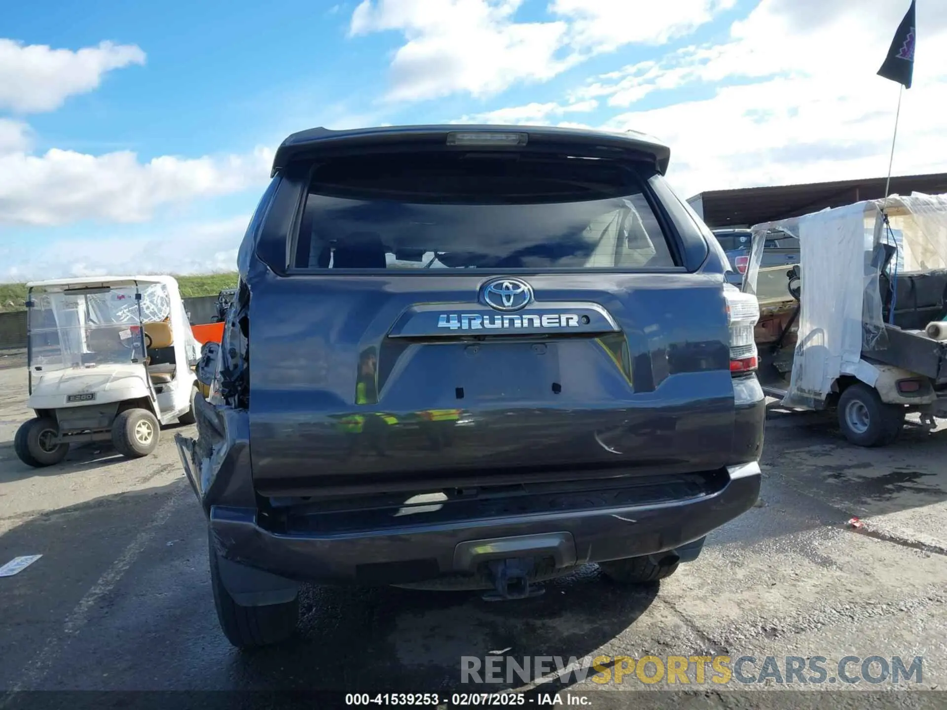 17 fotografías del automóvil dañado JTEBU5JR9K5666170 TOYOTA 4RUNNER 2019