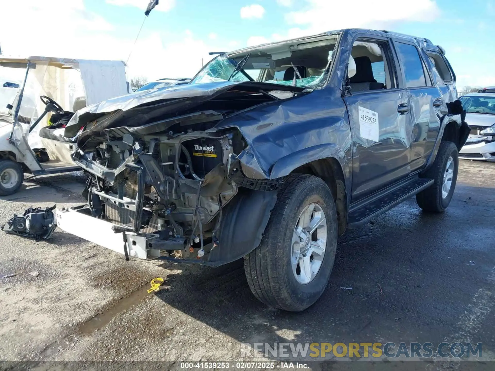 2 fotografías del automóvil dañado JTEBU5JR9K5666170 TOYOTA 4RUNNER 2019