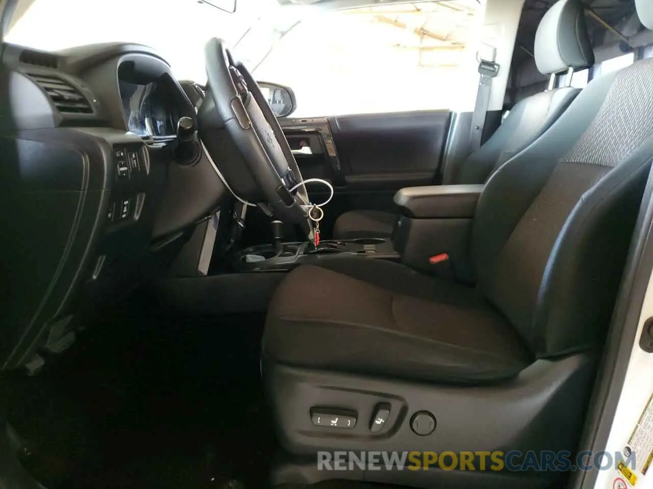 7 fotografías del automóvil dañado JTEBU5JR9K5670378 TOYOTA 4RUNNER 2019